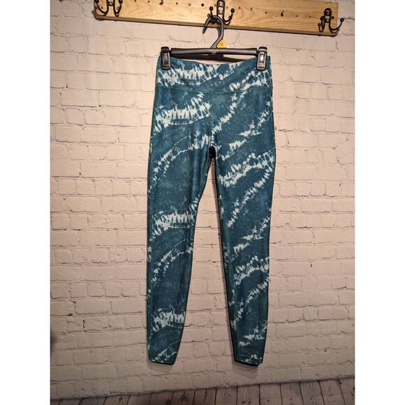 Gilly Hicks high rise leggings medium * - Picture 1 of 4